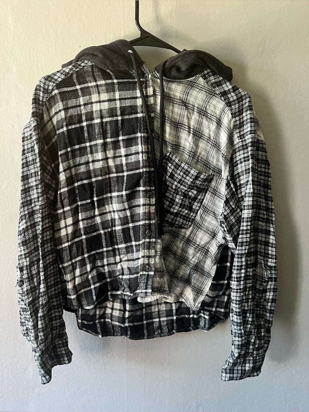 American Eagle Cropped Black White Split Plaid Hooded Shirt Size Large